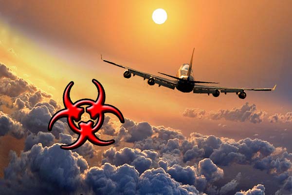 самолет в небе фото