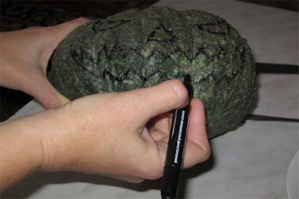 рисуем страшную морду на тыкве