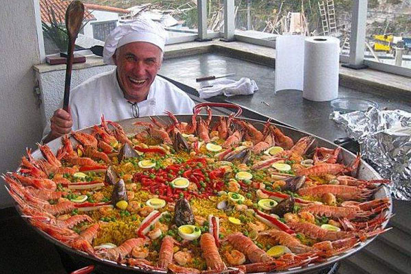 большое блюдо с раками