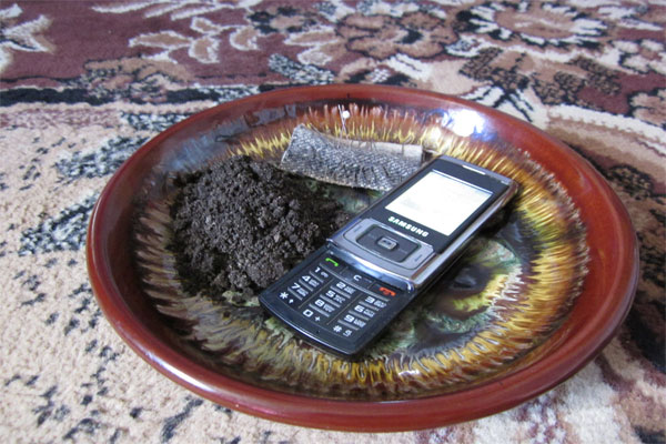 земля, иглы и телефон - порча