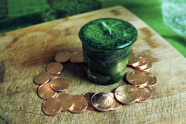 зеленая свеча