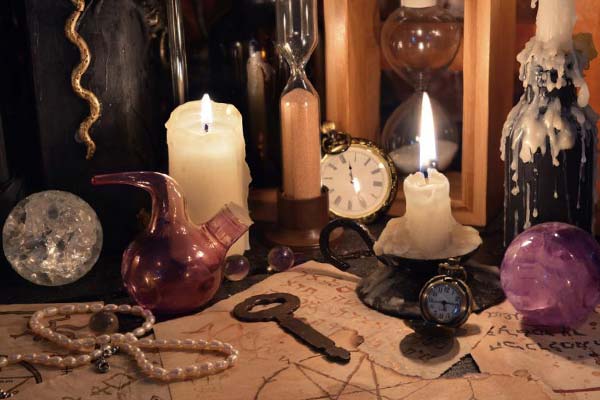 свечи, часы, цепочка, ключ