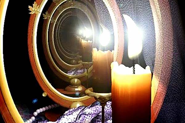 свеча перед зеркалом