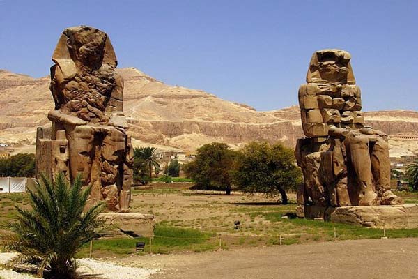 Колоссы Мемнона, Египет
