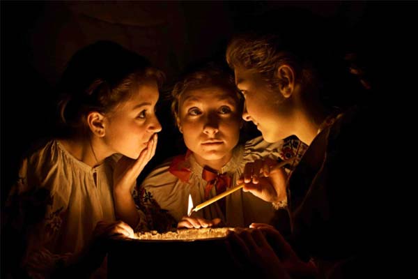 Святочное гадание, девушки