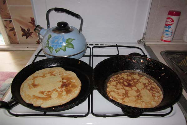 блины на плите