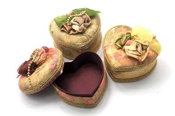 шкатулки под ювелирные изделия