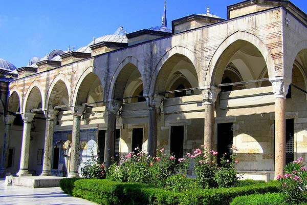 Сады при дворце Топкапы фото