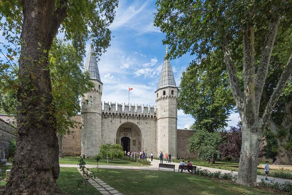 второй двор дворца Топкапы