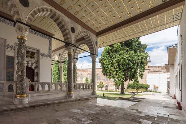 Дворцовый зал для аудиенций