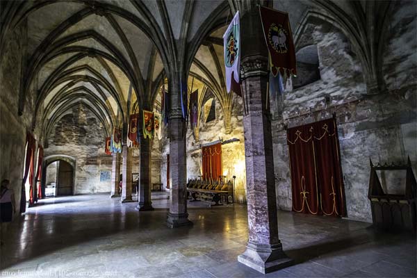 интерьеры цитадели Бран