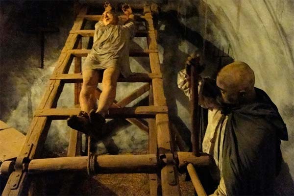 человек на дыбе