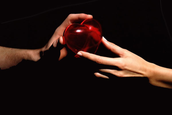 сердце в руках