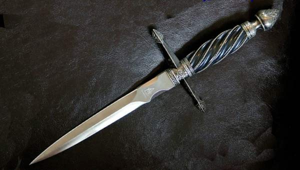 ритуальный кинжал