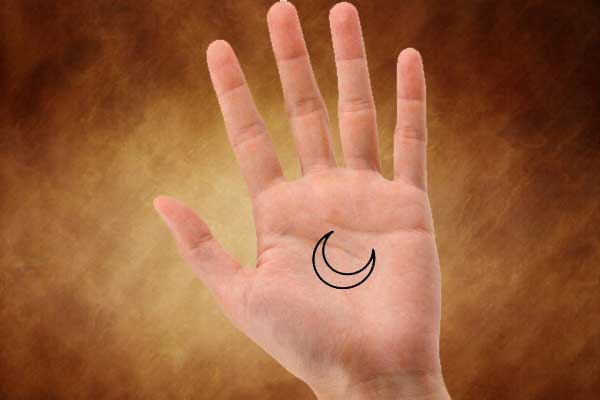 рисунок луны на ладони