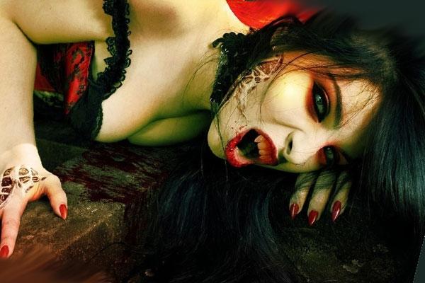 вампирша с ногтями