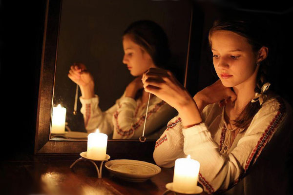 гадание у зеркала