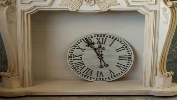 часы в камине