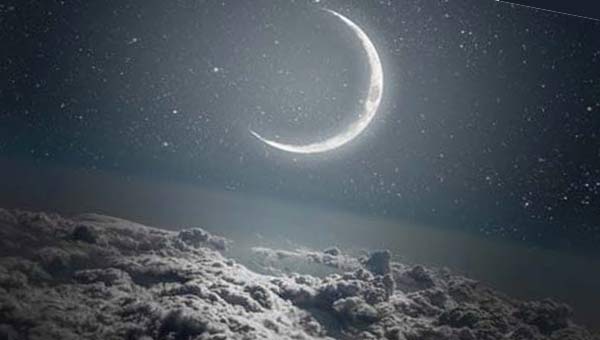 Месяц, облака и звезды