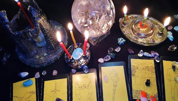 набор для гадания, хрустальный шар, свечи