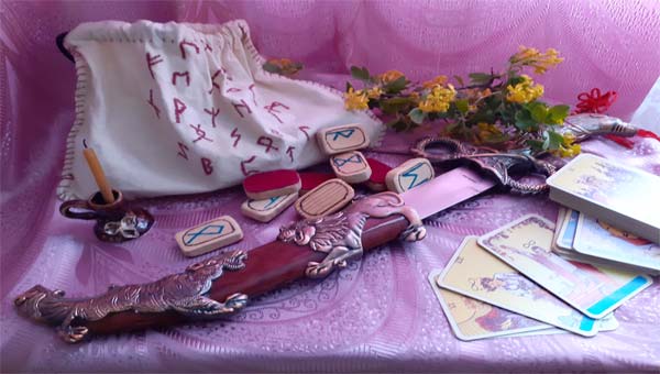 руны, карты для гадания