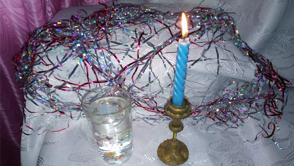 рождественское гадание на воде и воске