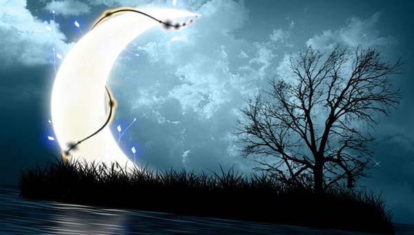 фантастический полумесяц в небе
