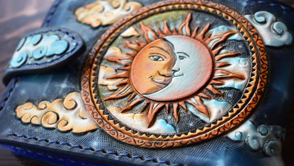 солнце и луна на кошельке