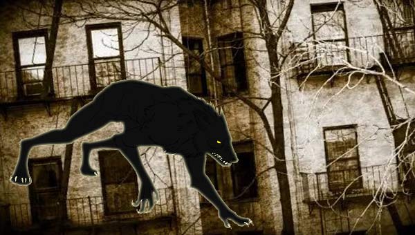 страшный дом и силуэт оборотня