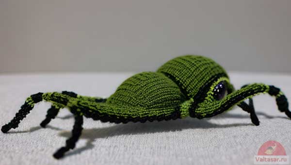 вязаный скорпион
