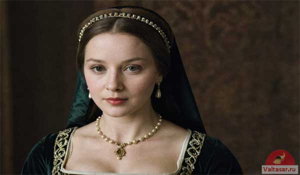 девушка с жемчужным ожерельем