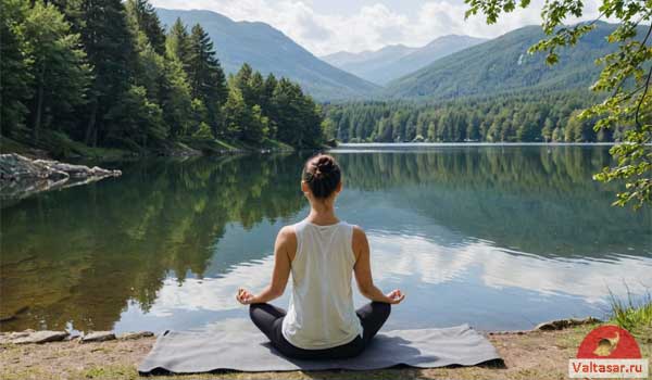 девушка на берегу озера